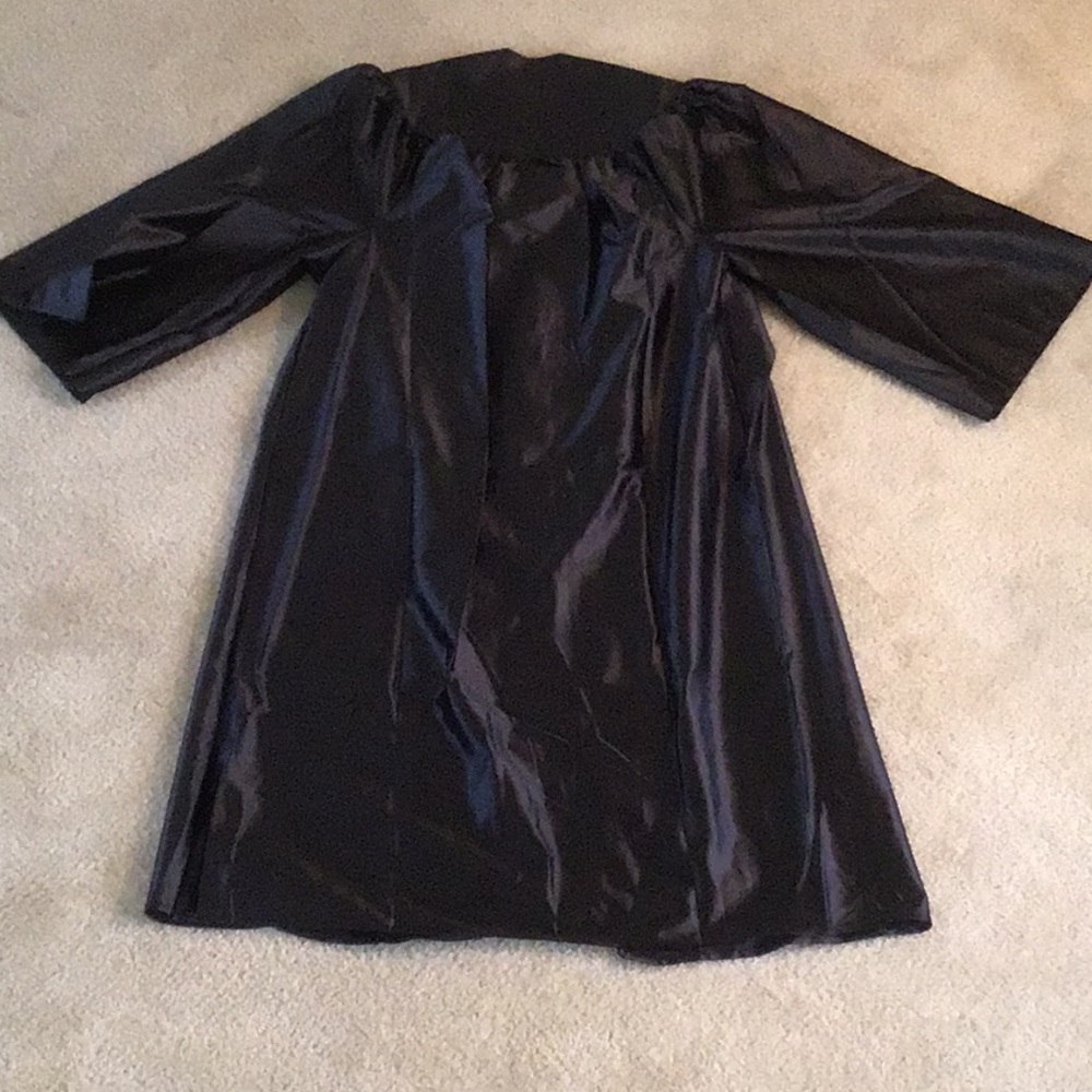 Black Cap and Gown, Size Medium Unisex - Picture 8 of 13